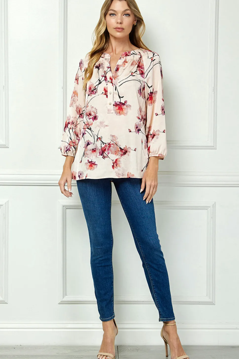 3/4 Elastic Cuff Sleeve Mandarin Collar Popover Blouse in Pink