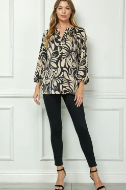 3/4 Elastic Cuff Sleeve Mandarin Collar Popover Blouse in Tan
