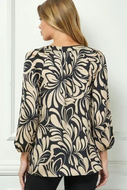 3/4 Elastic Cuff Sleeve Mandarin Collar Popover Blouse in Tan